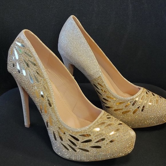 WOMENS HEELS - Picture 2 of 3